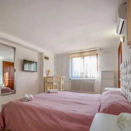 Studios Barre With Jacuzzi Apartment *